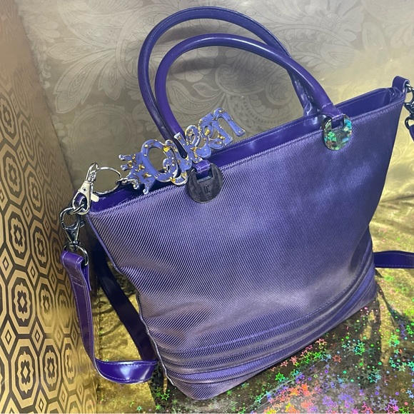 Queen Key Chain / Purse Charm Purse / Gold Sparkle - Picture 7 of 8